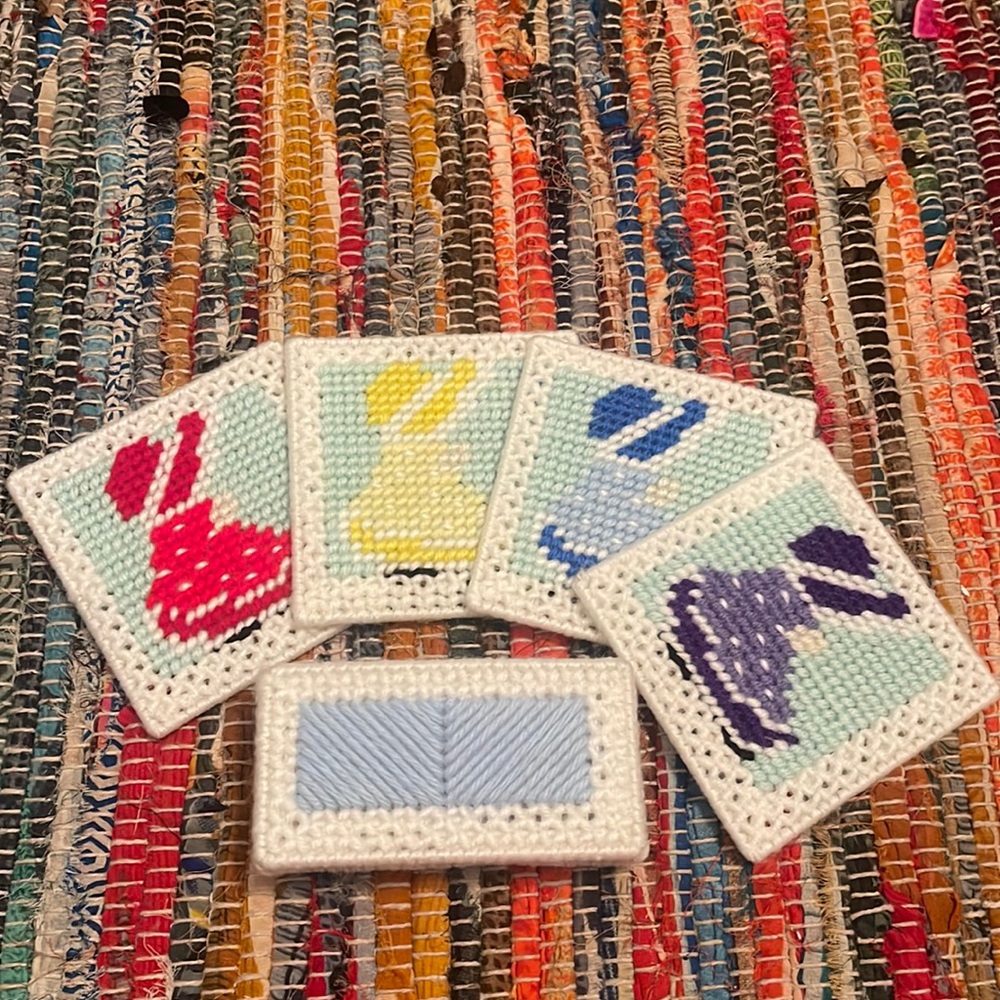 🍄Handmade Yarn Plastic Canvas Sunbonnet Susie Set of 4 Coasters and Holder